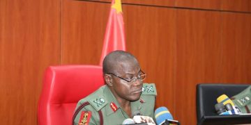 Army Chief Vows to Eliminate Criminal Groups